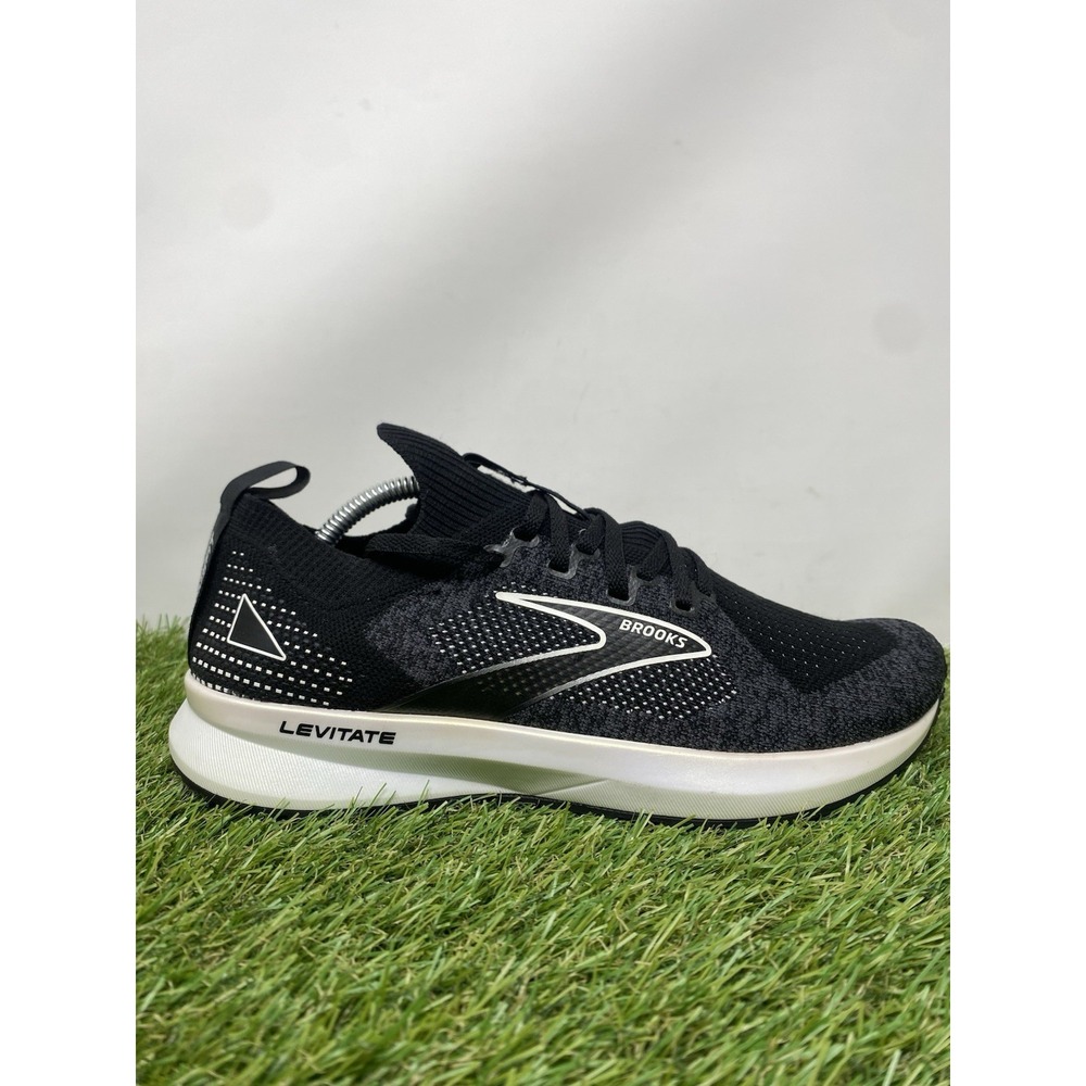 Brooks Levitate 5 StealthFit Womens Size 10 Black Athletic Running Shoes 1203591